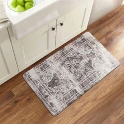 World Rug Gallery Distressed Traditional Anti-Fatigue Standing Mat -Home Decor GUEST 053b0e0e 2f12 4c35 9731 8405d55951fa