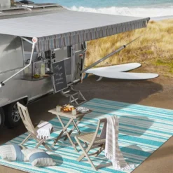 Castara Wavy Stripe Modern Indoor/Outdoor Area Rug - JONATHAN Y -Home Decor GUEST 1c630a7e a73c 4a91 9176 66c029969683