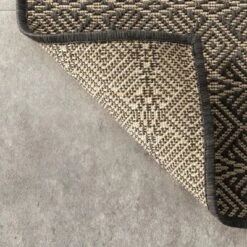 NuLOOM Margo Aztec Diamonds Indoor And Outdoor Area Rug -Home Decor GUEST 8252ef6a f67d 45a4 8f41 9a74bfc2e6ad