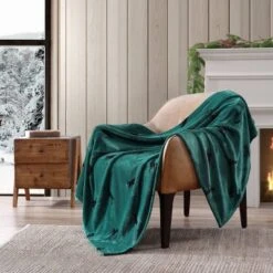 50"x60" Buddy The Dog Reversible Throw Blanket Green - Eddie Bauer