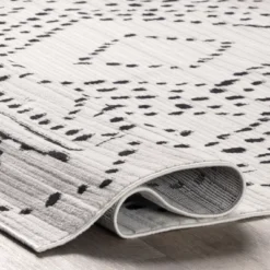 NuLOOM Mila Moroccan Diamond Trellis Area Rug 10 NuLOOM Mila Moroccan Diamond Trellis Area Rug -Home Decor GUEST e5ad007b c2ca 4ea5 9355 ac211ac8d2ad