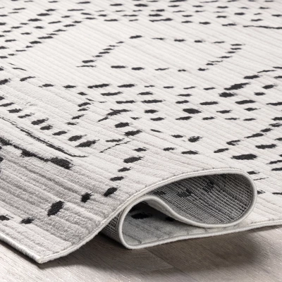 NuLOOM Mila Moroccan Diamond Trellis Area Rug 3 NuLOOM Mila Moroccan Diamond Trellis Area Rug - Image 3