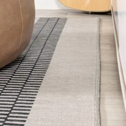 Vichy Geometric Striped Machine-Washable Indoor Area Rug - JONATHAN Y -Home Decor GUEST ee1c65f9 d90b 420a 8a43 188321485c60